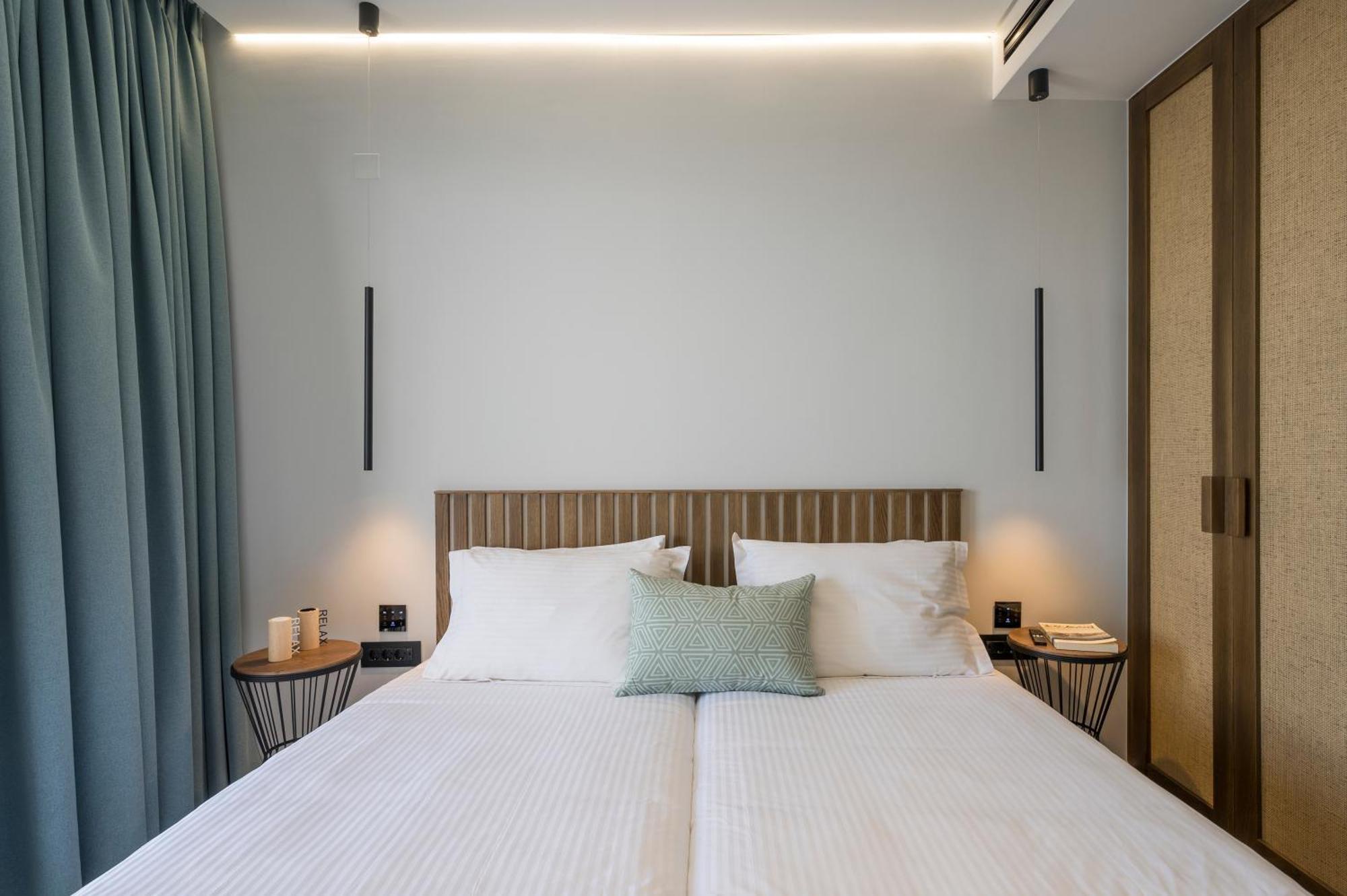 Ostrakon Suites Agia Marina  Exterior photo
