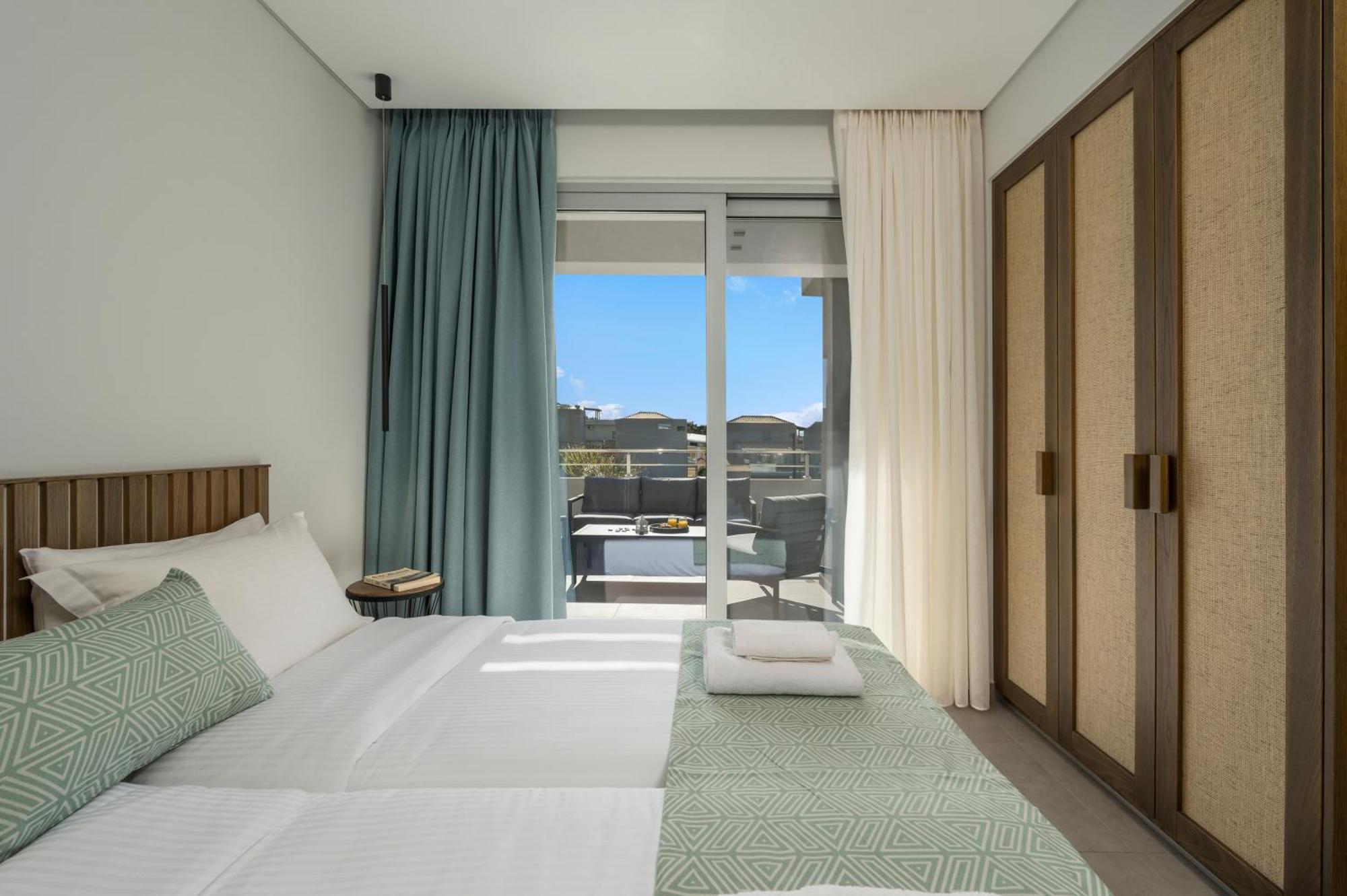 Ostrakon Suites Agia Marina  Exterior photo